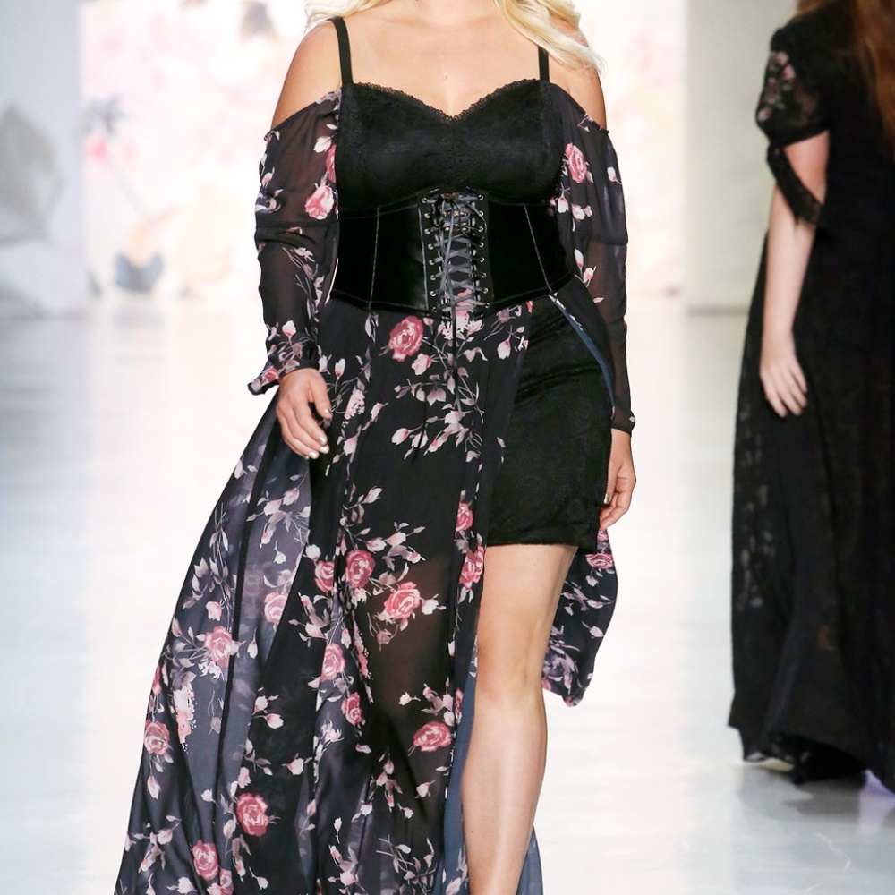 Torrid | Runway Black Floral Lace Maxi Dress - 20